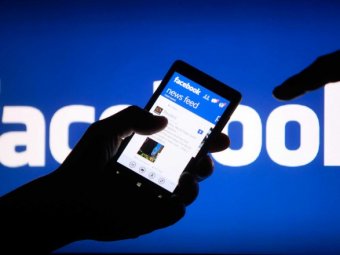 Facebook удалил сотни страниц перед промежуточными выборами в США