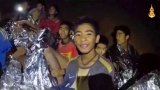 В Таиланде детей из пещеры начали выводить на поверхность