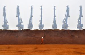 В январе 2014 г. Украина экспортировала руд и концентратов на $352,5 млн.