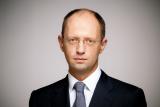 Під закон про люстрацію підпадає 1 млн. чиновників та правоохоронців, - Яценюк