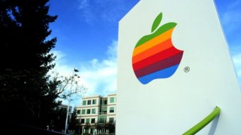 Apple вдвое сокращает производство iPhone X
