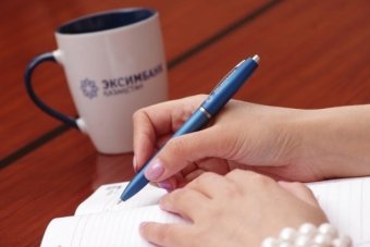 Нацбанк Казахстана приостановил лицензию Эксимбанка