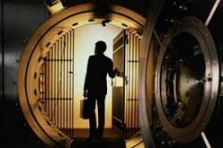 Putin cancels banking secrecy