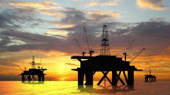 Рост мирового потребления нефти ускорится в 2015 г.