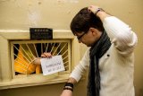 Чому українцям затримують зарплату