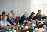 МВФ рекомендує скоротити кількість українських податківців