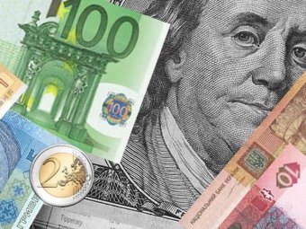 Межбанк: на открытии торгов курс гривни снижается