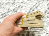 Физлица могут получать валюту в банках без ограничения по сумме