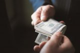 У коррупционеров с начала года конфисковали 61 тысячу гривен