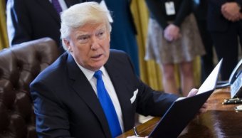 США продлили еще на год антииранские санкции 1979