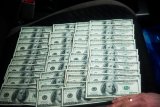 НАБУ та ГПУ викрили родича бізнесмена Альперіна в пропозиції $0,8 млн хабара співробітнику бюро
