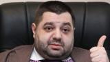 За табличкою приймальні нардепа від БПП розташований кабінет скандального бізнесмена