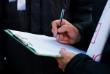 Почти половина украинцев назвала борьбу с коррупцией провальной