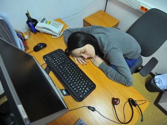 В 10 министерствах Казахстана отключают компьютеры для борьбы с переработками