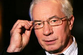 СБУ: Азаров спонсорує протести в Україні