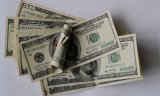 Межбанк открылся долларом по 27,08