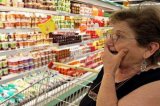 Через падіння курсу гривні в Україні стрімко почали рости ціни на продукти