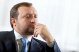 Кожен українець заборгував 42 тисячі гривень - Арбузов