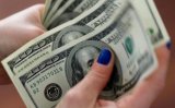 Украинские банки резко подняли курс доллара и евро