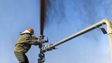Цены на нефть снижаются после роста накануне
