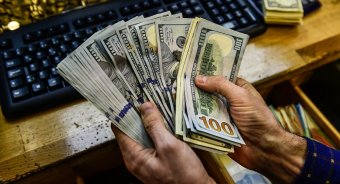 Скільки грошей казахстанці переказали за кордон