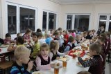 Барна хочет лишить бесплатного питания младшеклассников