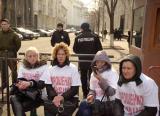 Біля Адміністрації Порошенка протестують жінки &ndash; ЗМІ. Думка