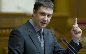 Вице-премьер почти догнал по зарплате Гройсмана
