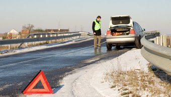 У Росії водіїв зобов&rsquo;язали надягати сітловідбивальні жилети поза населеними пунктами