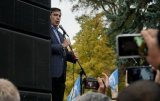 Саакашвілі на акції біля ВР закликав людей вимагати від Порошенка піти зі свого поста