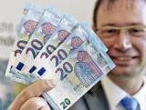 Нацбанк снизил официальный курс гривни