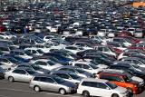 У лютому 2015 р. продажі легкових авто впали в 5 разів