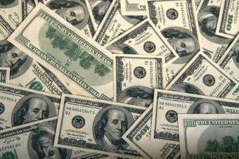 НБУ за місяць витратив на підтримку гривні 130 мільйонів доларів
