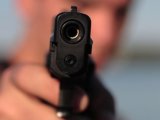 У Запоріжжі озброєні зловмисники відібрали у чоловіка 100 тис. гривень біля банку
