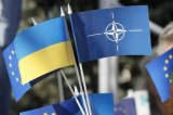 Членство в НАТО - единственный способ обеспечить безопасность Украины, - Порошенко