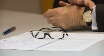 Депутат выругался после отчета о приватизации Жилстройсбербанка, Казахстан
