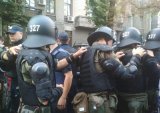 Митинг "еврономеров": одного протестующего арестовали за попытку ударить депутата