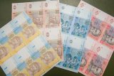 Гривня укрепляется на открытии межбанка