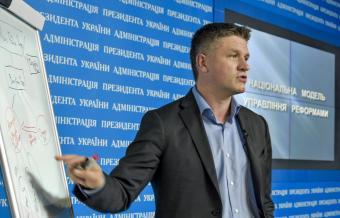 Порошенко підписав три закони, які зменшать податковий тиск на підприємців &ndash; Шимків