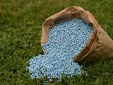 Украина ввела новые санкции против российских поставщиков минудобрений