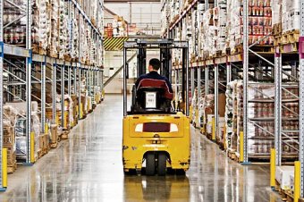 Почти половина объема оптовых продаж в Казахстане приходится на Алматы
