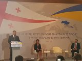 Порошенко виступив на тлі банера з помилкою