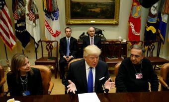Трамп встретился с лидерами трех крупнейших автоконцернов США