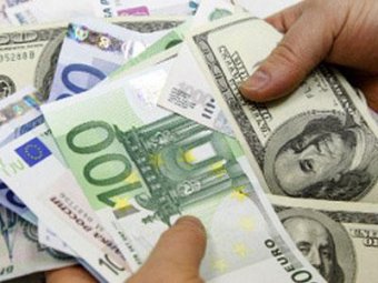 Гривня на межбанке продолжает падение