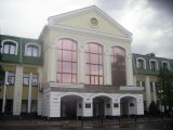 Чучело скандального экс-ректора налоговой Мельника &laquo;накормили&raquo; взяткой и сожгли под окнами суда