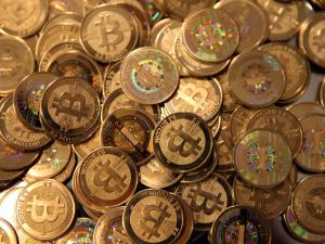 Росія заборонила громадянам користуватися Bitcoin