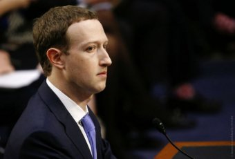 Инвесторы Facebook хотят уволить Цукерберга