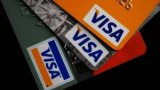 Українці переходять на безготівку: у 2017 році сплатили картками на 2,1 трлн грн.