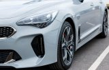 Украинцы стали покупать больше легковых авто