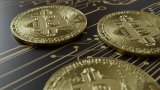 Биткоин побил отметку 10 тысяч, большинство криптовалют дешевеет